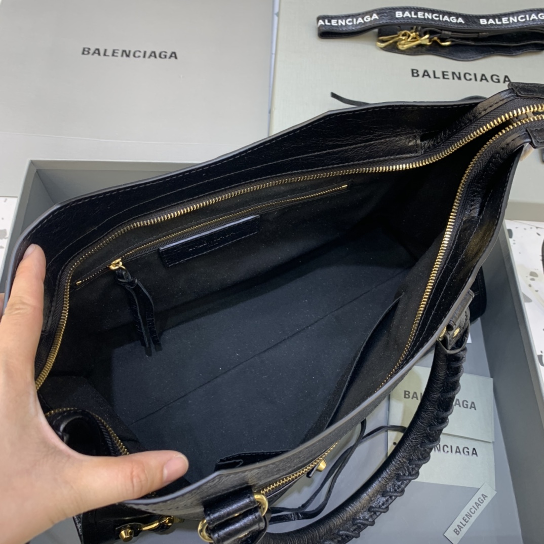 Balenciaga Classic City Medium Handbag Shoulder Bag Black/Gold